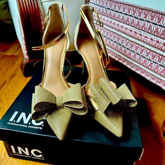 INC Gold Heeled Sandal Size 10 - Picture 5 of 6